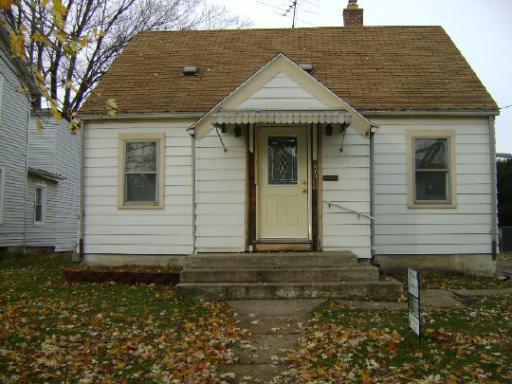 909 Market St., Dekalb, IL 60115