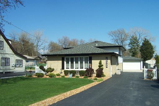 15535 S Lavergne Ave., Oak Forest, IL 60452