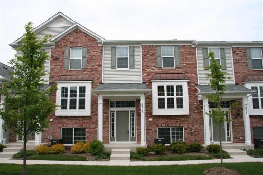 2905 Neubauer Cir., Lindenhurst, IL 60046