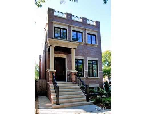 2159 W Berteau, Chicago, IL 60618