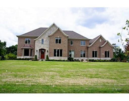 23530 Owl Ct., Lake Barrington, IL 60010
