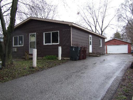 58 Ridgemoor Ave., Mundelein, IL 60060