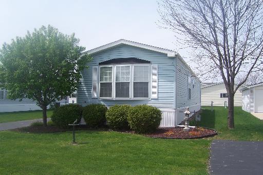 26 Bluebird Dr., Beecher, IL 60401
