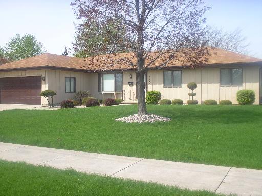 1080 N Edgelawn Ave., Aurora, IL 60506