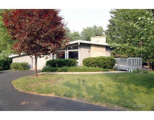 4035 Fairview Ave., Downers Grove, IL 60515
