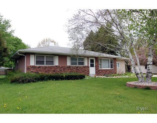 1930 Charles Ln., Aurora, IL 60505