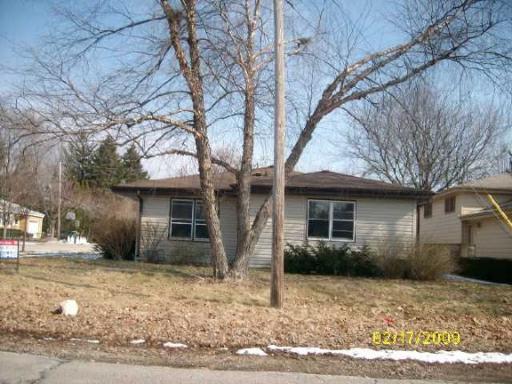 27 Clover Dr., Crystal Lake, IL 60014