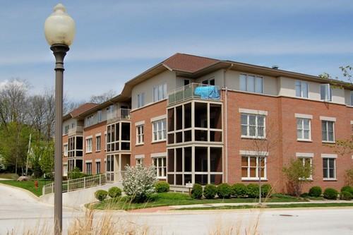 10 Ford St. #207, Geneva, IL 60134
