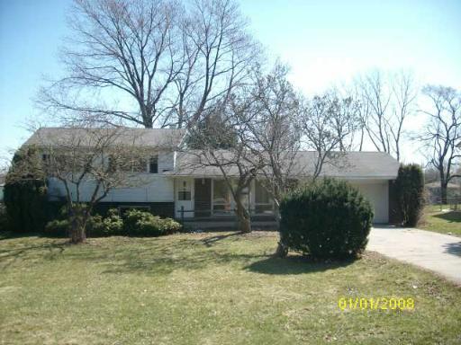 2N565 N Pearl Ave., Glen Ellyn, IL 60137