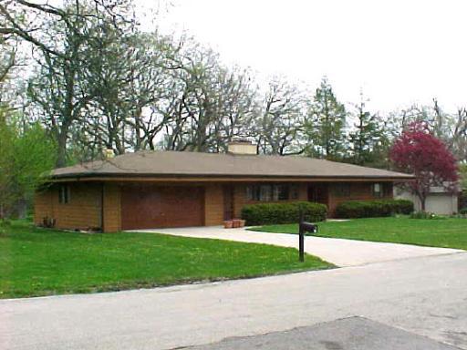 10 Johns Woods Dr., Rockford, IL 61103