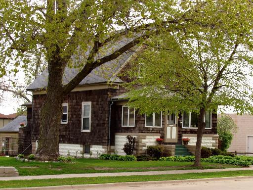 953 W State St., Sycamore, IL 60178
