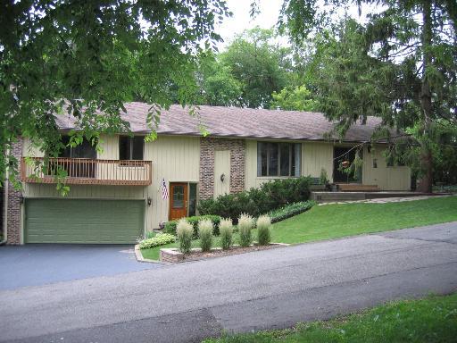 28620 W Lindbergh Dr., Barrington, IL 60010