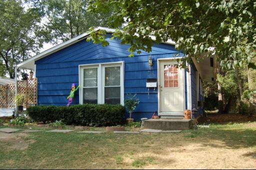 740 Houston Ave., Carpentersville, IL 60110