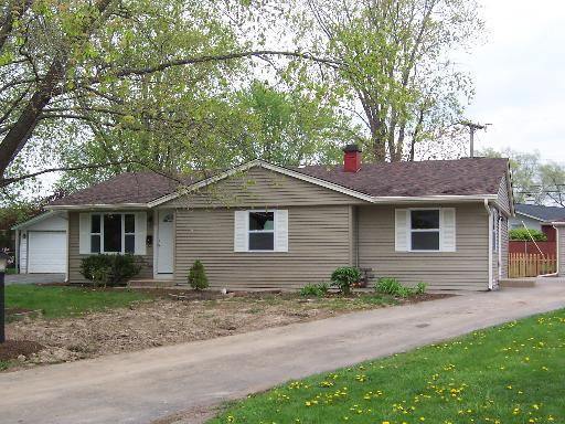 138 Mora St., Carpentersville, IL 60110