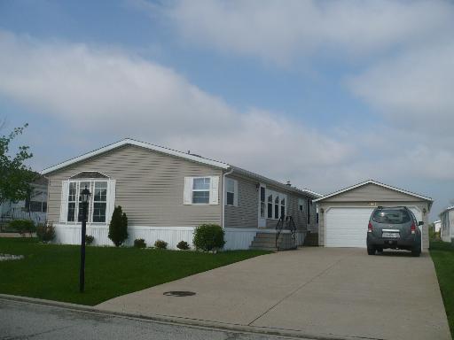 22960 S Balmoral Dr., Frankfort, IL 60423