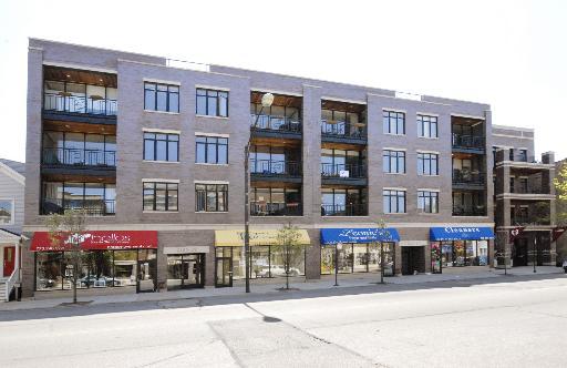 2129 W Belmont #3W, Chicago, IL 60618