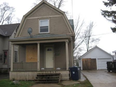426 St Charles St., Elgin, IL 60120