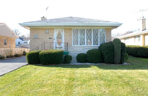 704 S La Grange Rd., La Grange, IL 60525