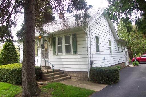 798 Austin Ave., Aurora, IL 60505