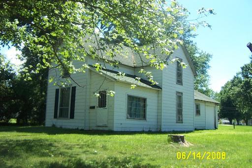 801 S Robb St., Robinson, IL 62454
