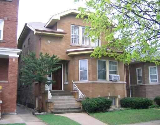 5231 W Nelson St., Chicago, IL 60641