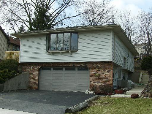 712 East St., Lemont, IL 60439