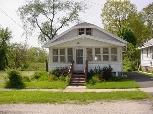 1023 Sard Ave., Aurora, IL 60506