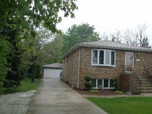 832 East Ave., La Grange, IL 60525