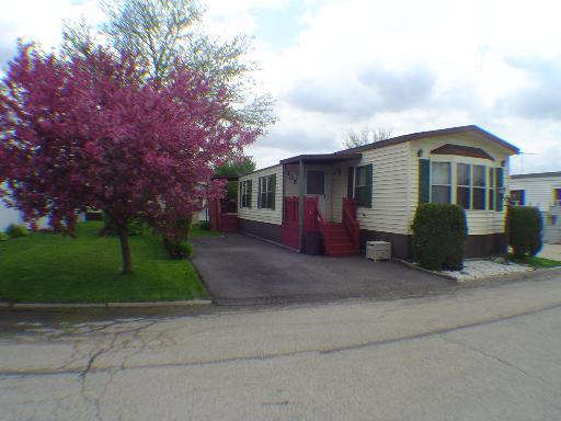 105 12th Ave., Bartlett, IL 60103