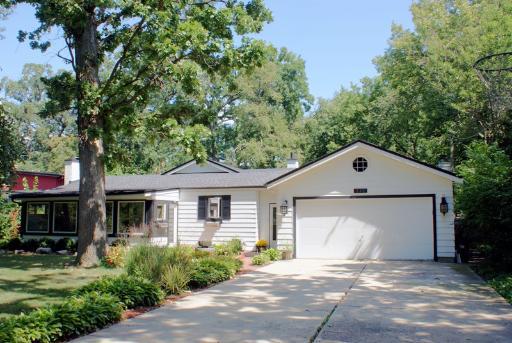 345 N Ferndale Ave., Elmhurst, IL 60126