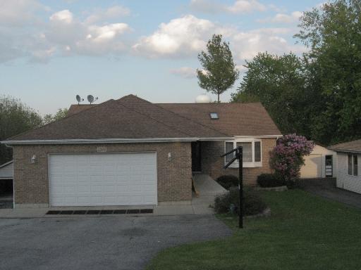 1208 Maple St., Lake In The Hills, IL 60156
