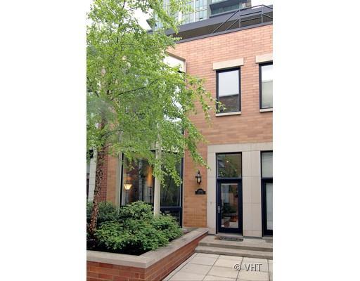 309 N Union #D, Chicago, IL 60661