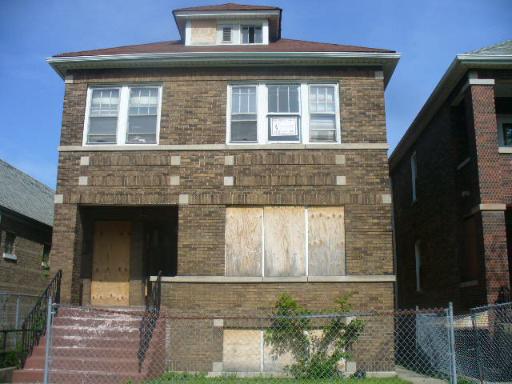 8707 S Manistee Ave., Chicago, IL 60617
