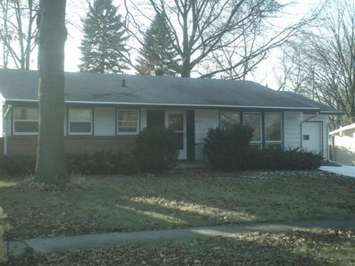 2104 Springbrook Ave., Rockford, IL 61107