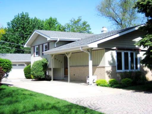 5800 Alabama Ave., Clarendon Hills, IL 60514