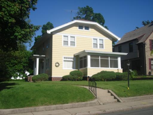 321 Shaw St., Rockford, IL 61104