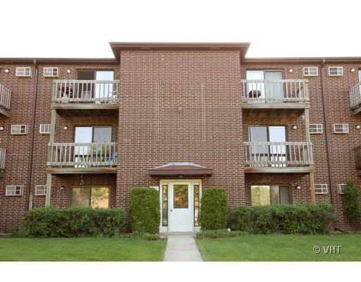 1002 Spruce St. #2B, Glendale Heights, IL 60139