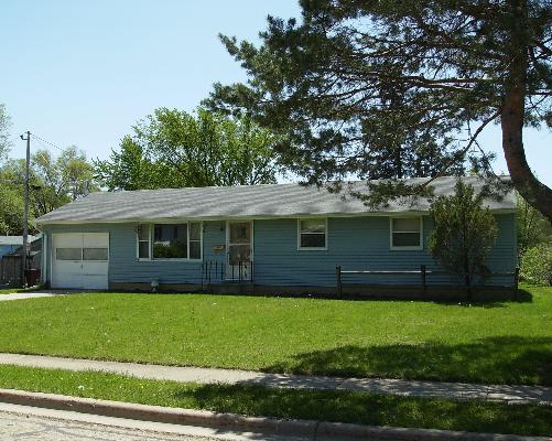 416 Harvey St., Dekalb, IL 60115