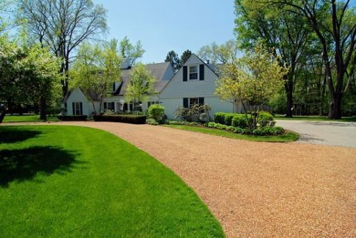 190 Dickens Rd., Northfield, IL 60093