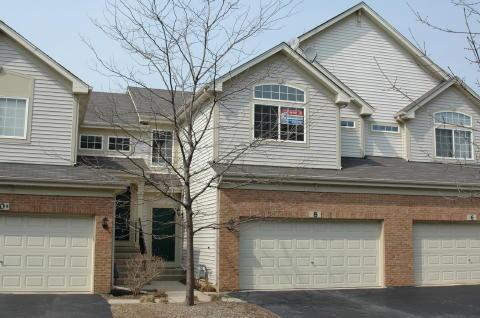 107 Monarch Dr., Streamwood, IL 60107