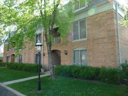 1445 Shermer Rd. #2A, Northbrook, IL 60062