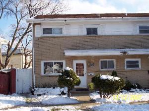 309 Dover Dr., Des Plaines, IL 60018