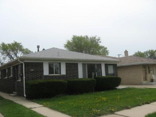 377 Greenbay Rd., Calumet City, IL 60409