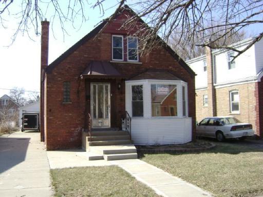 8744 S Mozart St., Evergreen Park, IL 60805