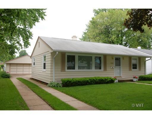 915 Alfini Dr., Des Plaines, IL 60016