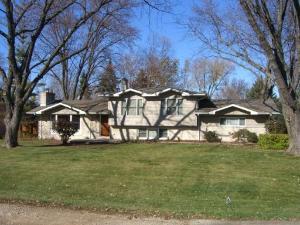 28W224 Oswego Rd., Naperville, IL 60540