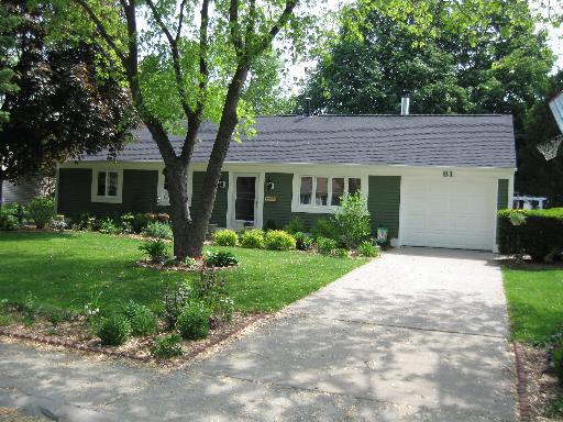 61 Eastfield Rd., Montgomery, IL 60538