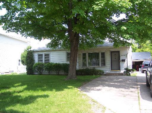 350 W Slade St., Palatine, IL 60067