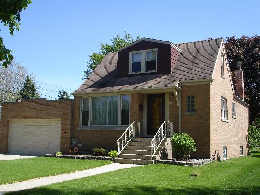 4221 Adeline Dr., Oak Lawn, IL 60453