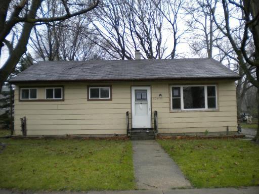 524 Eastwood Dr., Woodstock, IL 60098